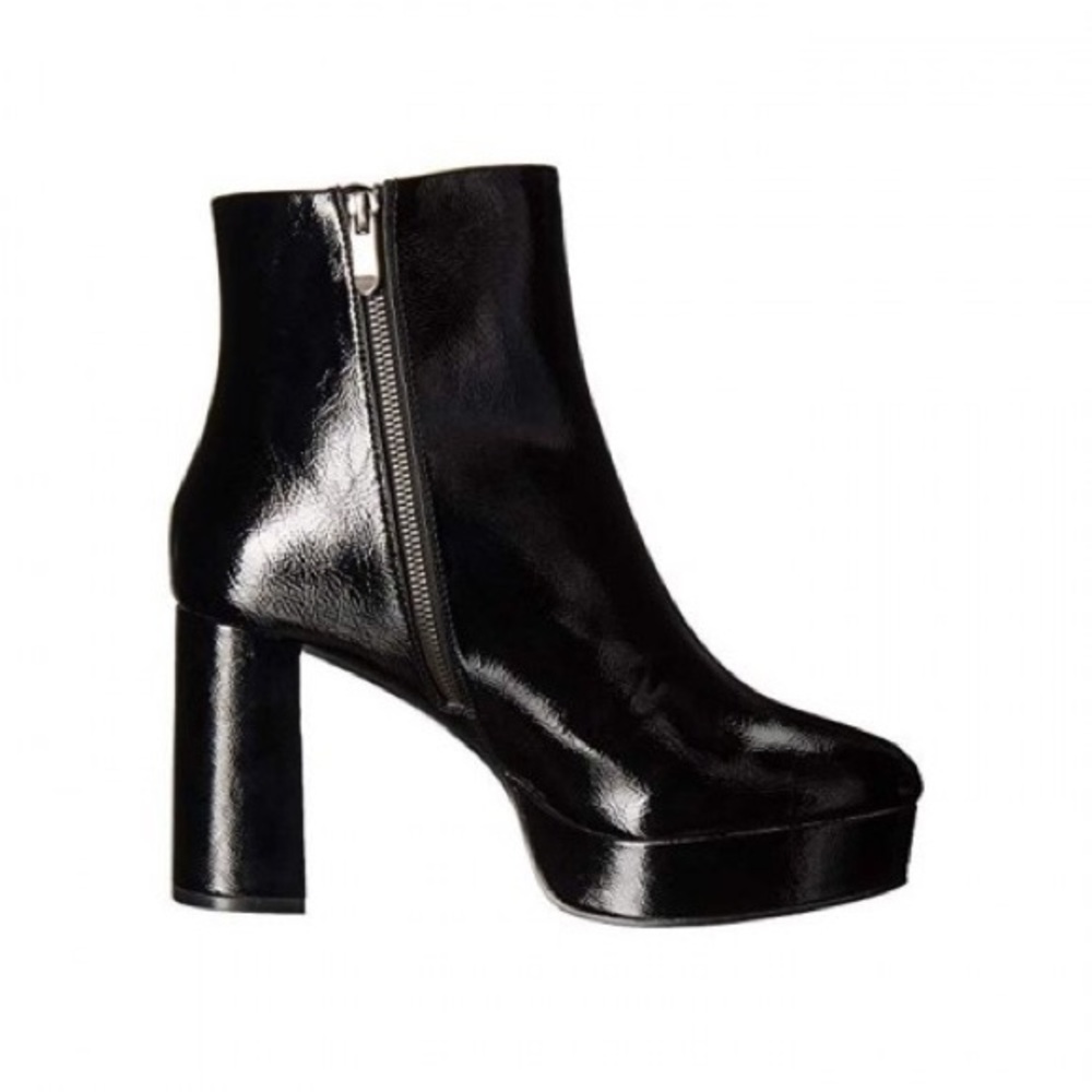 Black platform/heel boots size 6